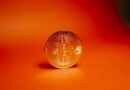 King Dollar Falls, Bitcoin Marches Toward Sound Money Highs