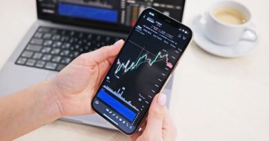 DeFi Cheers as SEC Affirms Liquid Staking Protocols Aren’t Securities